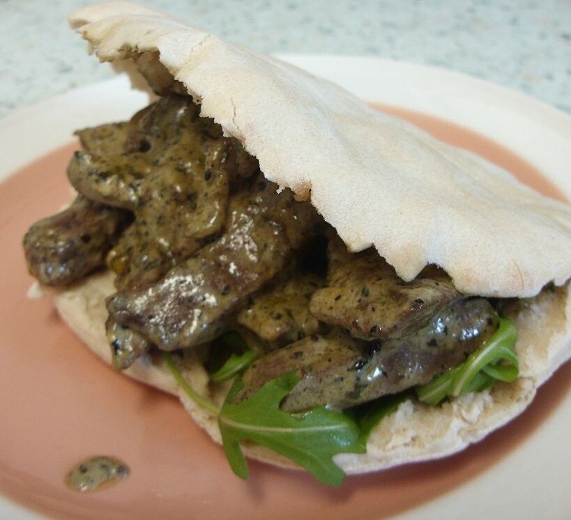 ساندوتش كبده بالجبن